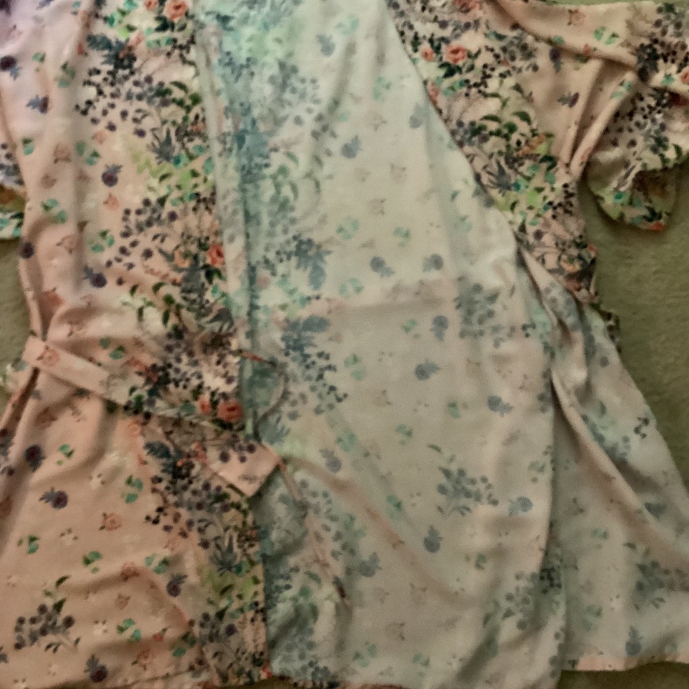 ~ Women's Short Robe ~ - Picture 14 of 14